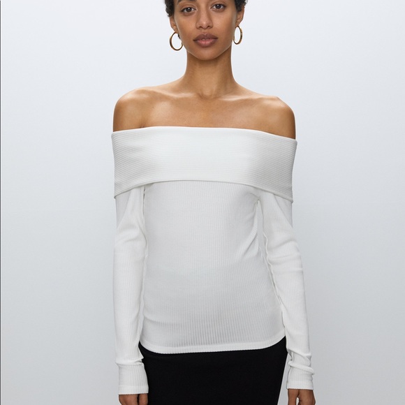 Babaton Off-The-Shoulder Top - Picture 2 of 3